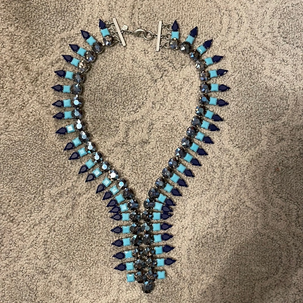 Collar necklace